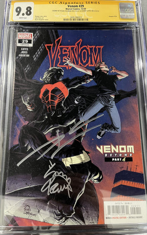 CGC Signature Series 9.8 Venom #29 Signed by Ryan Stegman & Donny Cates - collectorzown