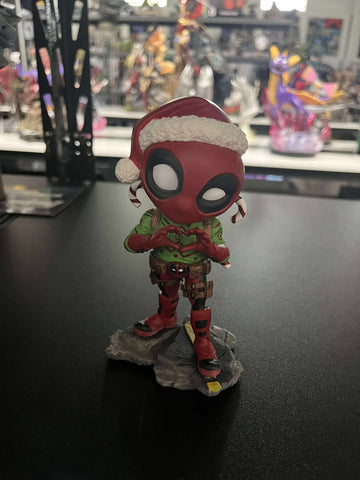 Iron Studios Marvel Studios Deadpool Holidays Version Minico Statue - collectorzown
