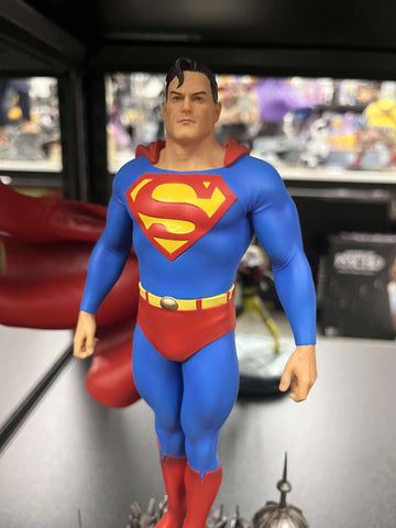 Iron Studios Superman 1/10 Art Scale Statue Event Exclusive - collectorzown
