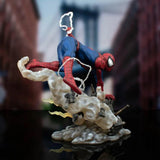 PRE - ORDER: Diamond Select Marvel Milestones 1990s Spider - Man Statue - collectorzown