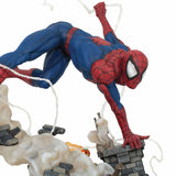 PRE - ORDER: Diamond Select Marvel Milestones 1990s Spider - Man Statue - collectorzown