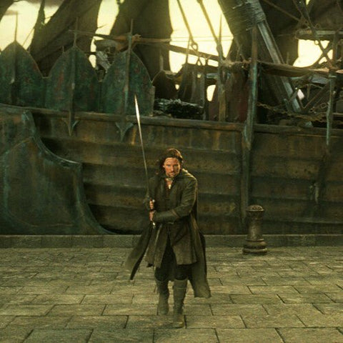 PRE - ORDER: Weta Workshop The Lord of the Rings Trilogy Aragorn Miniature Statue - collectorzown