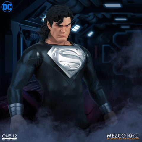 Mezco Toyz DC Comics: Superman Recovery Suit Edition One:12 Collective Action Figure