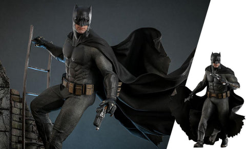 Hot Toys Batman v Superman: Dawn of Justice Batman (2.0) Deluxe Version Sixth Scale Figure