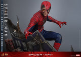 PRE-ORDER: Hot Toys Spider-Man: Spider-Man (Battle Damaged Version) Sixth Scale Figure