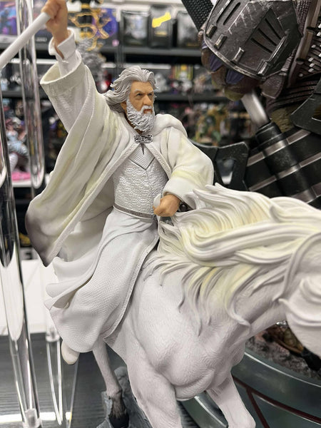 トイビズ社　ロードオブザリング　白のガンダルフ&シャドウファックス iron-studios-gandalf-the-white
