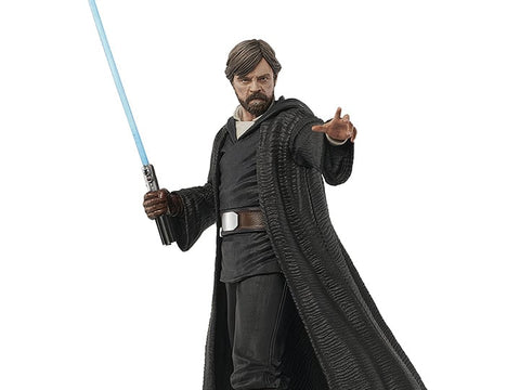 PRE-ORDER: Diamond Select Star Wars: The Last Jedi Milestones Luke Skywalker (Crait) 1/6 Scale Limited Edition Statue - collectorzown