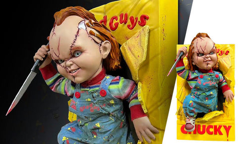 PRE - ORDER: Hollywood Collectibles Group Bride of Chucky: Chucky Half - Scale Wall Sculpture Wall Decor - collectorzown