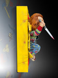 PRE - ORDER: Hollywood Collectibles Group Bride of Chucky: Chucky Life - Size Wall Sculpture Wall Decor - collectorzown