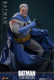 PRE - ORDER: Hot Toys DC Comics Batman: The Dark Knight Returns: Batman (Battle Damaged Version) Sixth Scale Figure - collectorzown