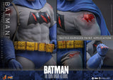 PRE - ORDER: Hot Toys DC Comics Batman: The Dark Knight Returns: Batman (Battle Damaged Version) Sixth Scale Figure - collectorzown