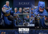 PRE - ORDER: Hot Toys DC Comics Batman: The Dark Knight Returns: Batman (Battle Damaged Version) Sixth Scale Figure - collectorzown