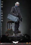 PRE - ORDER: Hot Toys DC Comics Batman The Dark Knight: The Joker (Bank Robber Version) Sixth Scale Figure - collectorzown