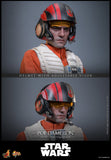 PRE - ORDER: Hot Toys Star Wars: The Force Awakens Poe Dameron Sixth Scale Figure - collectorzown