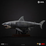 PRE - ORDER: Iron Studios Jaws: Steven Spielberg (Jaws 50th Anniversary) Deluxe Art Scale 1:10 Statue - collectorzown