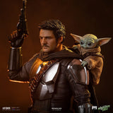 PRE - ORDER: Iron Studios Star Wars: Mandalorian and Grogu 1:10 Scale Statue - collectorzown