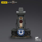 PRE - ORDER: Joytoy Warhammer 40K Ultramarines Lieutenant Titus MKX Helmet & Display Stand Prop Replica - collectorzown