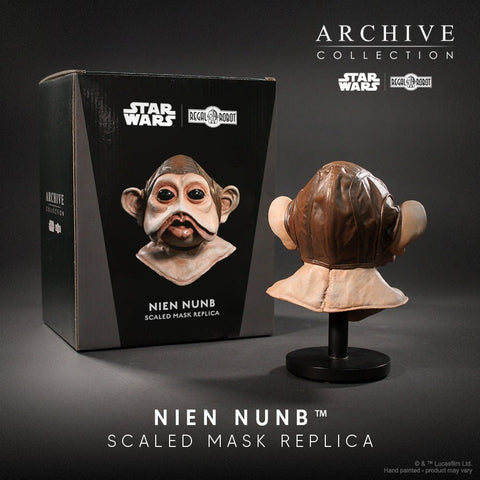 PRE-ORDER: Regal Robot Star Wars Nien Nunb Scaled Mask Replica Numbered Edition 250 - collectorzown