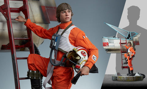 PRE - ORDER: Sideshow Collectibles Star Wars Luke Skywalker & X - Wing: Red Five, Standing By Premium Format Figure - collectorzown