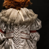 PRE - ORDER: Trick Or Treat Studios IT - Pennywise Premium Scale Statue - collectorzown