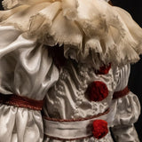 PRE - ORDER: Trick Or Treat Studios IT - Pennywise Premium Scale Statue - collectorzown