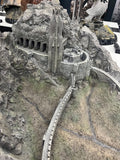 Weta Workshop Lord of the Rings: Helms Deep Environmental Statue - collectorzown