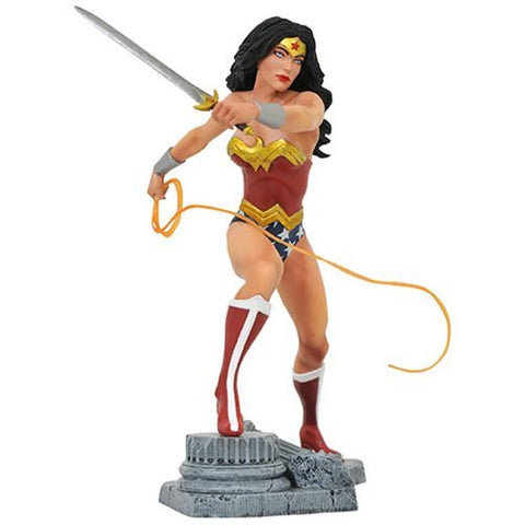 Diamond Select DC Comic Gallery Wonder Woman Statue - collectorzown