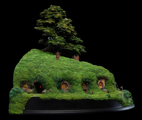 Weta Workshop The Lord of the Rings Bag End on the Hill Limited Edition Diorama - collectorzown