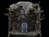 Weta Workshop The Lord of the Rings Doors of Durin Statue - collectorzown
